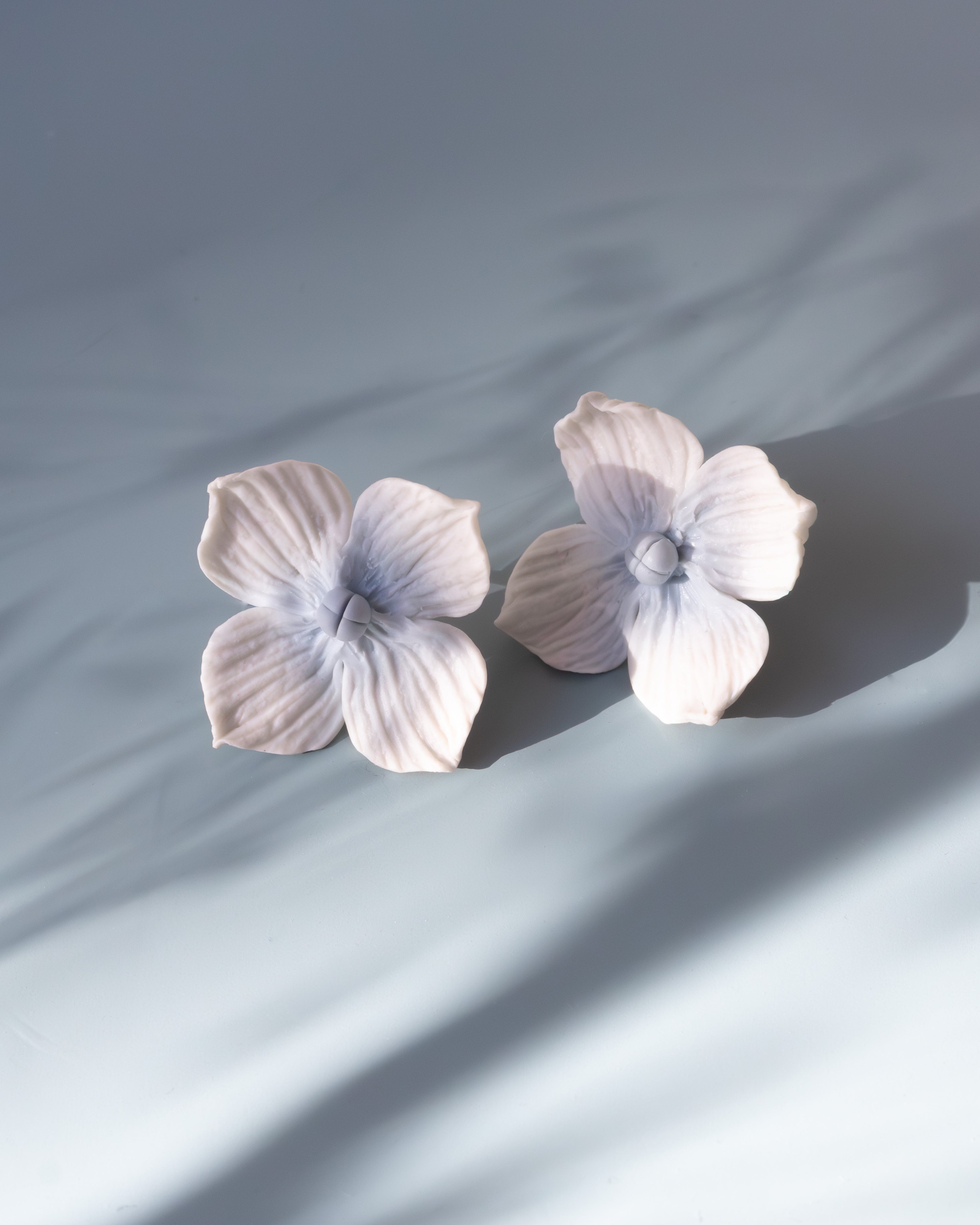 Hortensia Studs