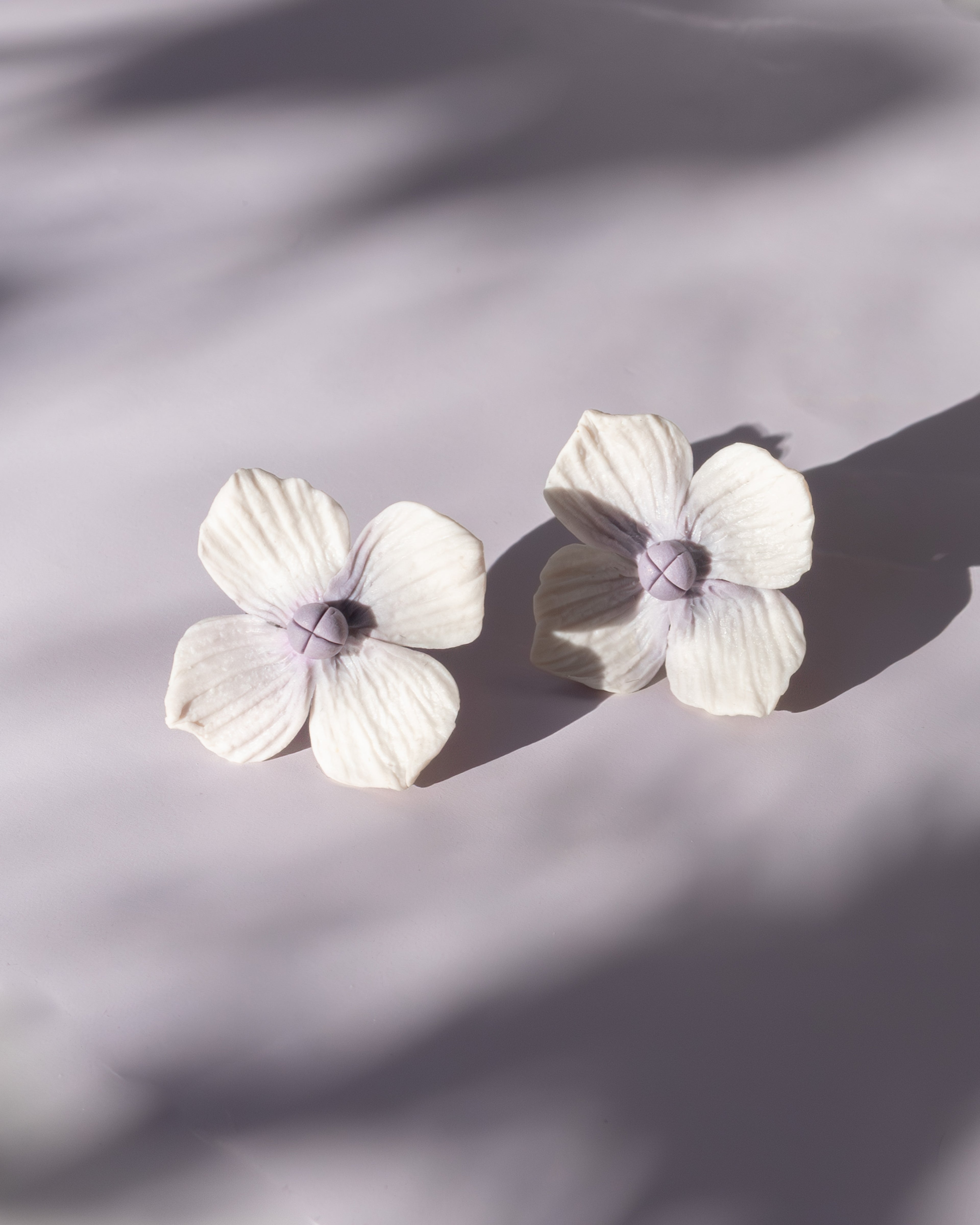 Hortensia Studs
